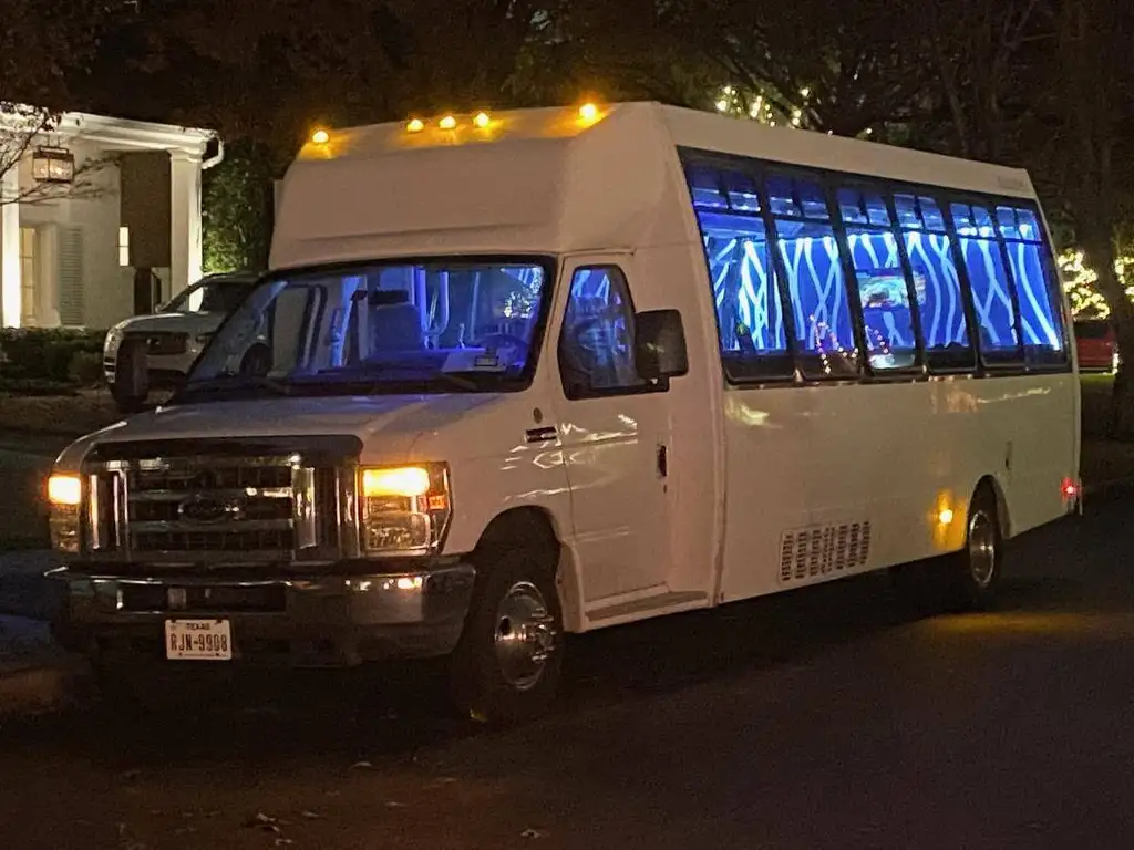 Atlantis party bus